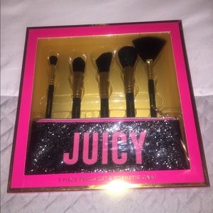 Juicy couture make up brush plus cosmetic case